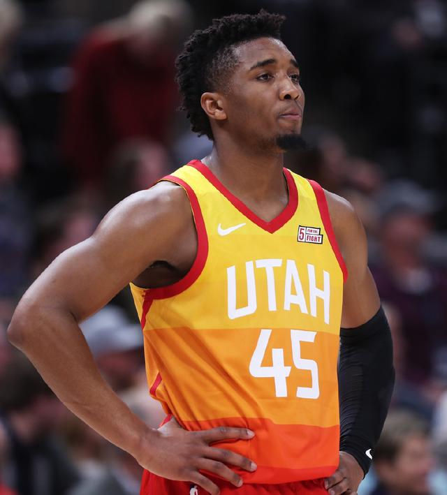 在绿茵场上 在绿茵场上